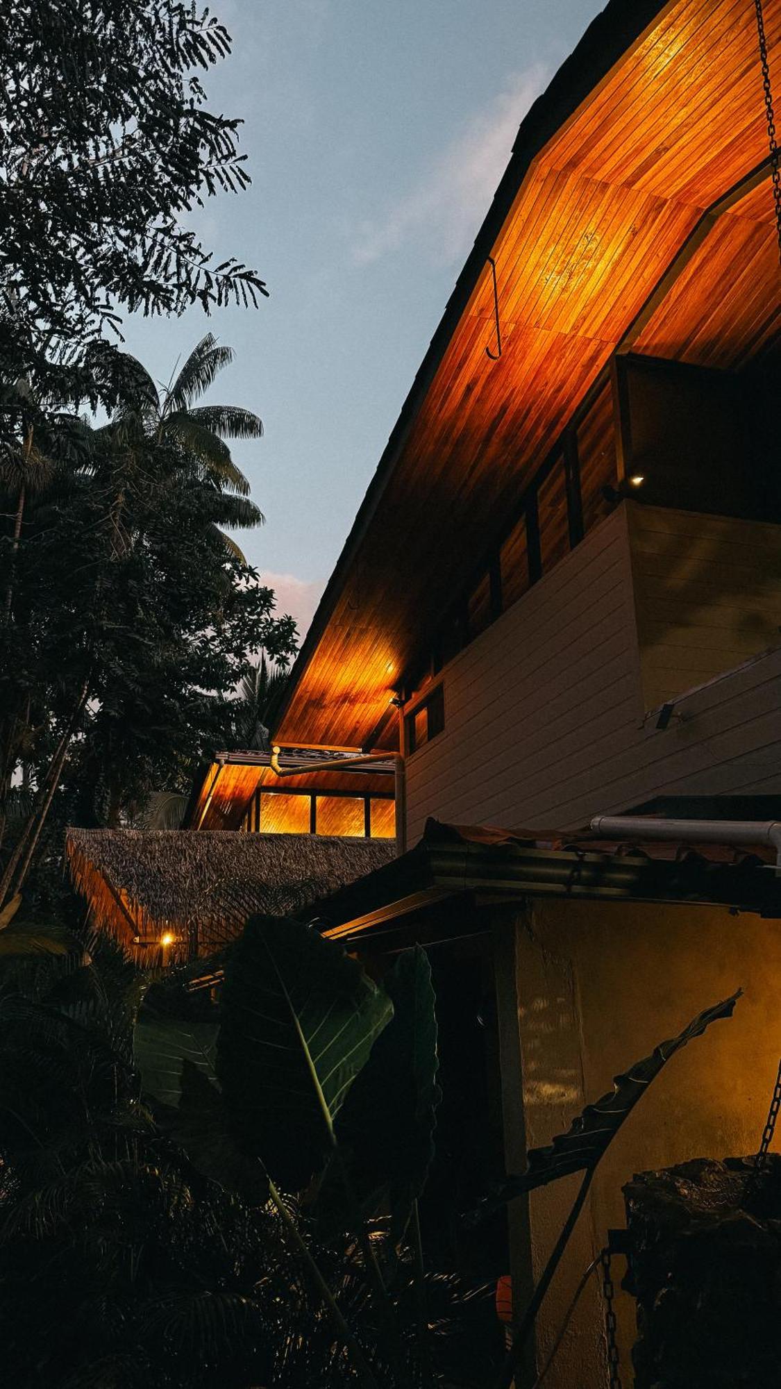 Conga Boutique Hotel Puerto Viejo de Talamanca Екстер'єр фото